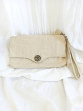 Load image into Gallery viewer, Linen Wristlet
