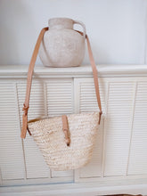 Load image into Gallery viewer, French Basket Straw Crossbody Purse
