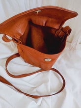 Load image into Gallery viewer, Vintage Leather Mini Purse
